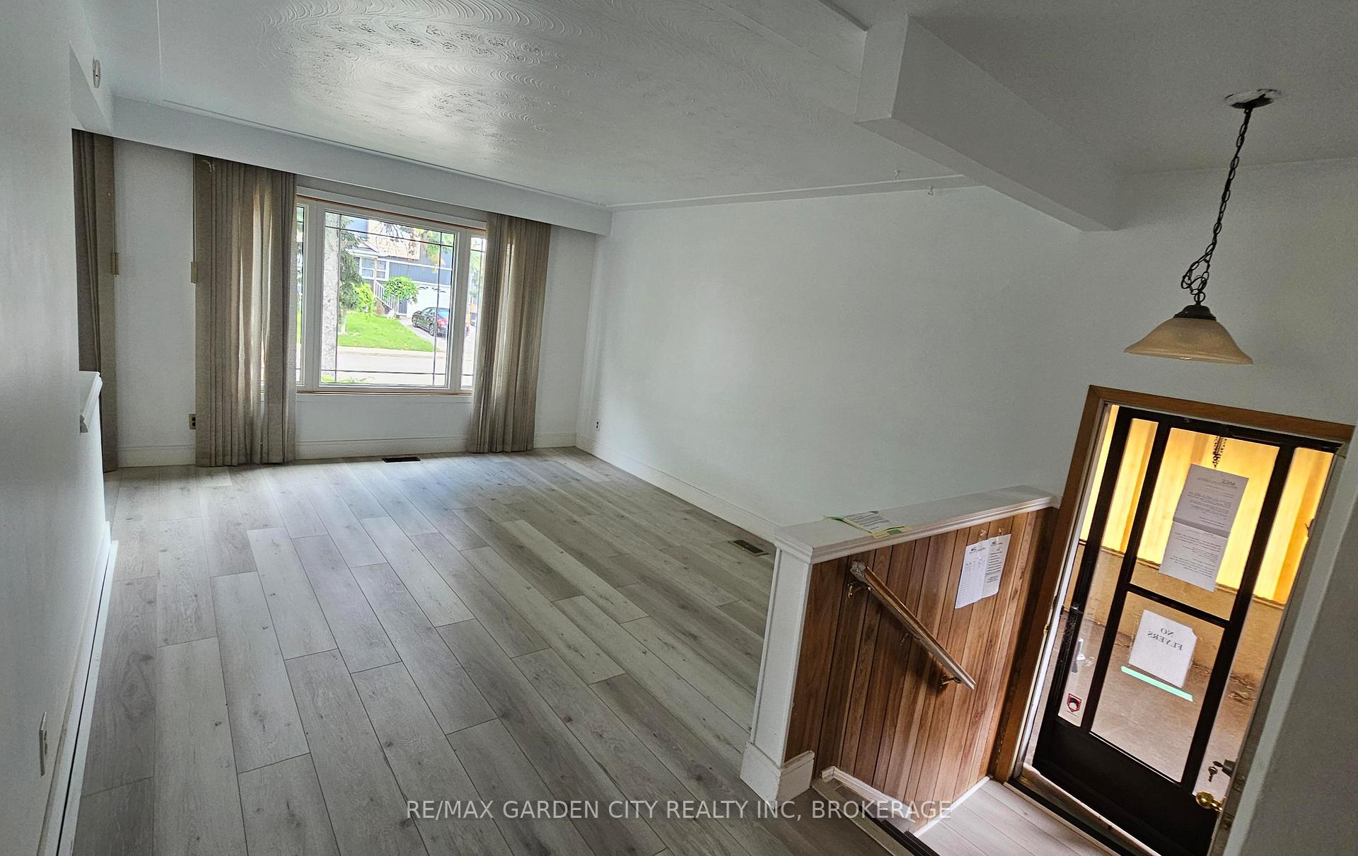 Photo 7 of 48 Manning Avenue, Hamilton, Greeningdon — HOMEH