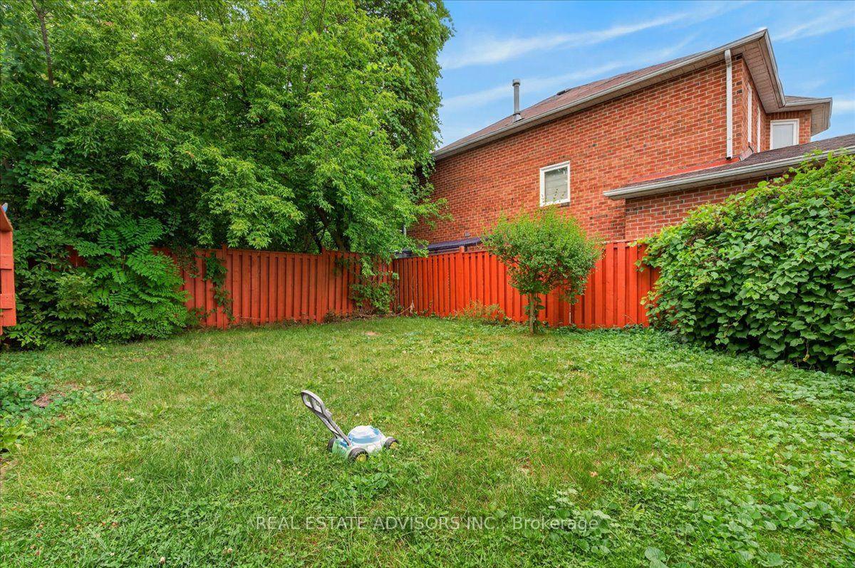 Photo 7 of 36 Mount Pleasant Drive, Brampton, Heart Lake East — HOMEH