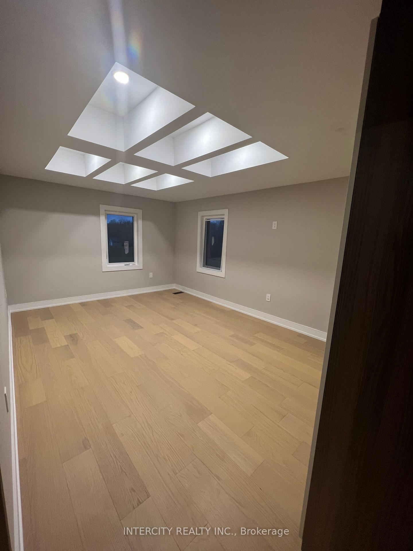 Photo 3 of 30 Stanley Carberry Drive, Brampton, Toronto Gore Rural Estate — HOMEH