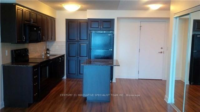 Photo 3 of Unit 905, 330 Burnhamthorpe Road W, Mississauga, City Centre — HOMEH
