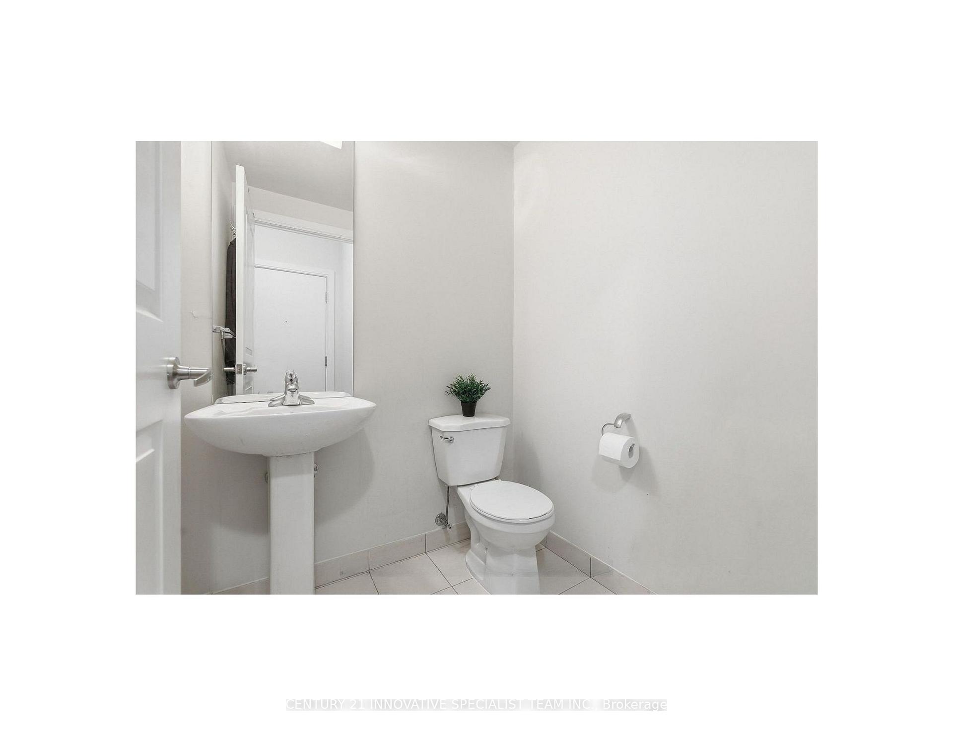 Photo 44 of Unit 905, 330 Burnhamthorpe Road W, Mississauga, City Centre — HOMEH