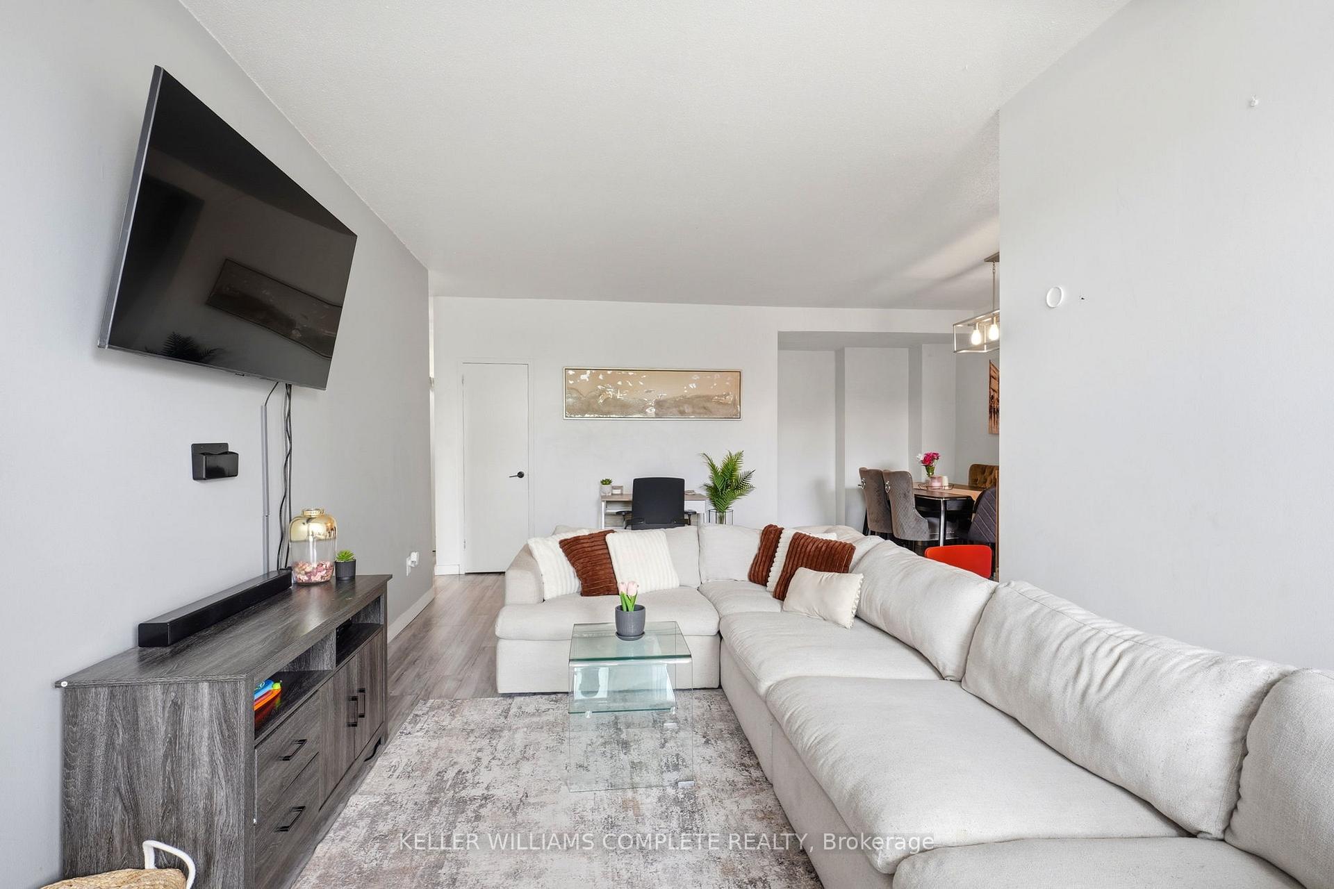 Photo 8 of Unit 17, 15 Nicklaus Drive, Hamilton, Vincent — HOMEH
