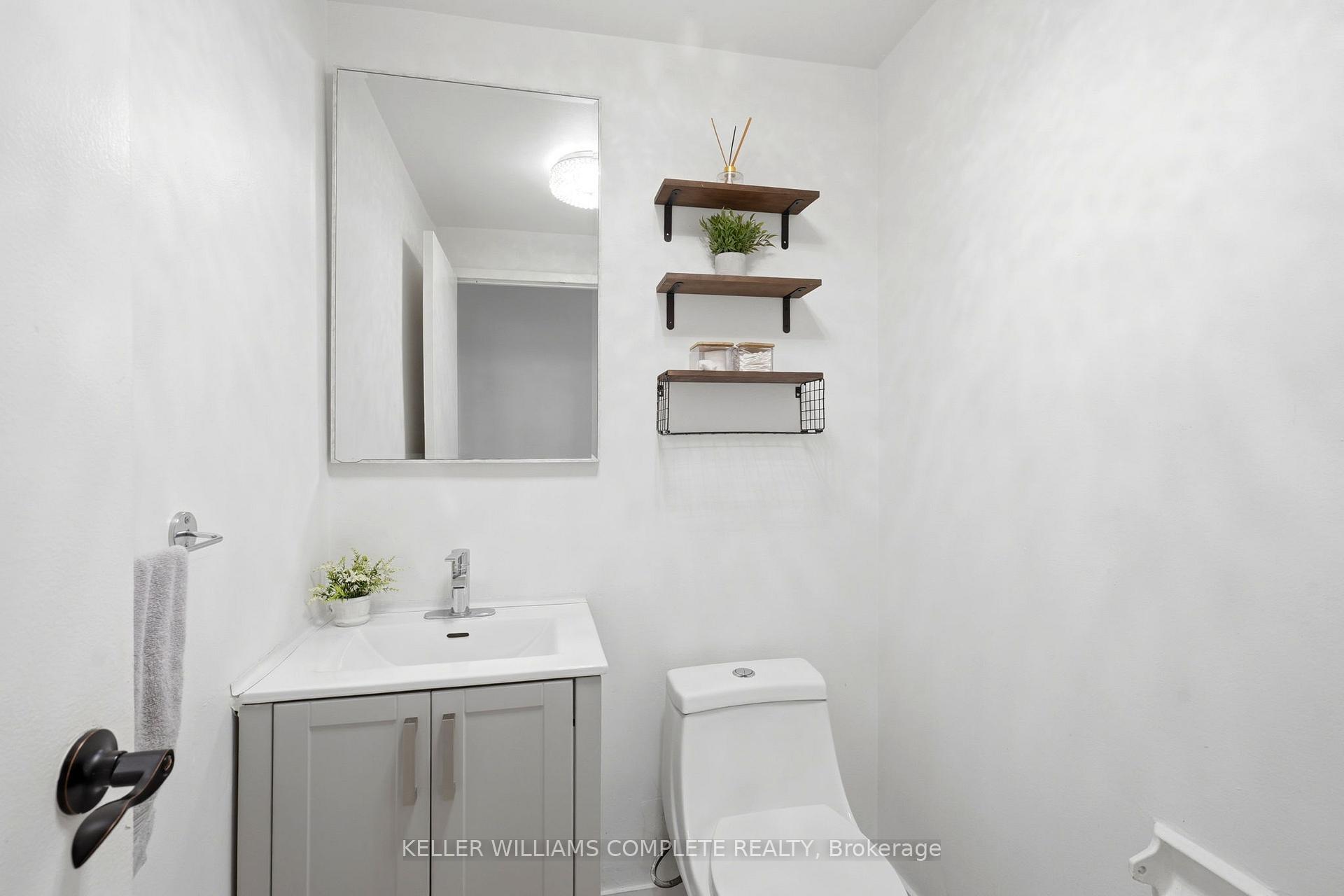 Photo 16 of Unit 17, 15 Nicklaus Drive, Hamilton, Vincent — HOMEH