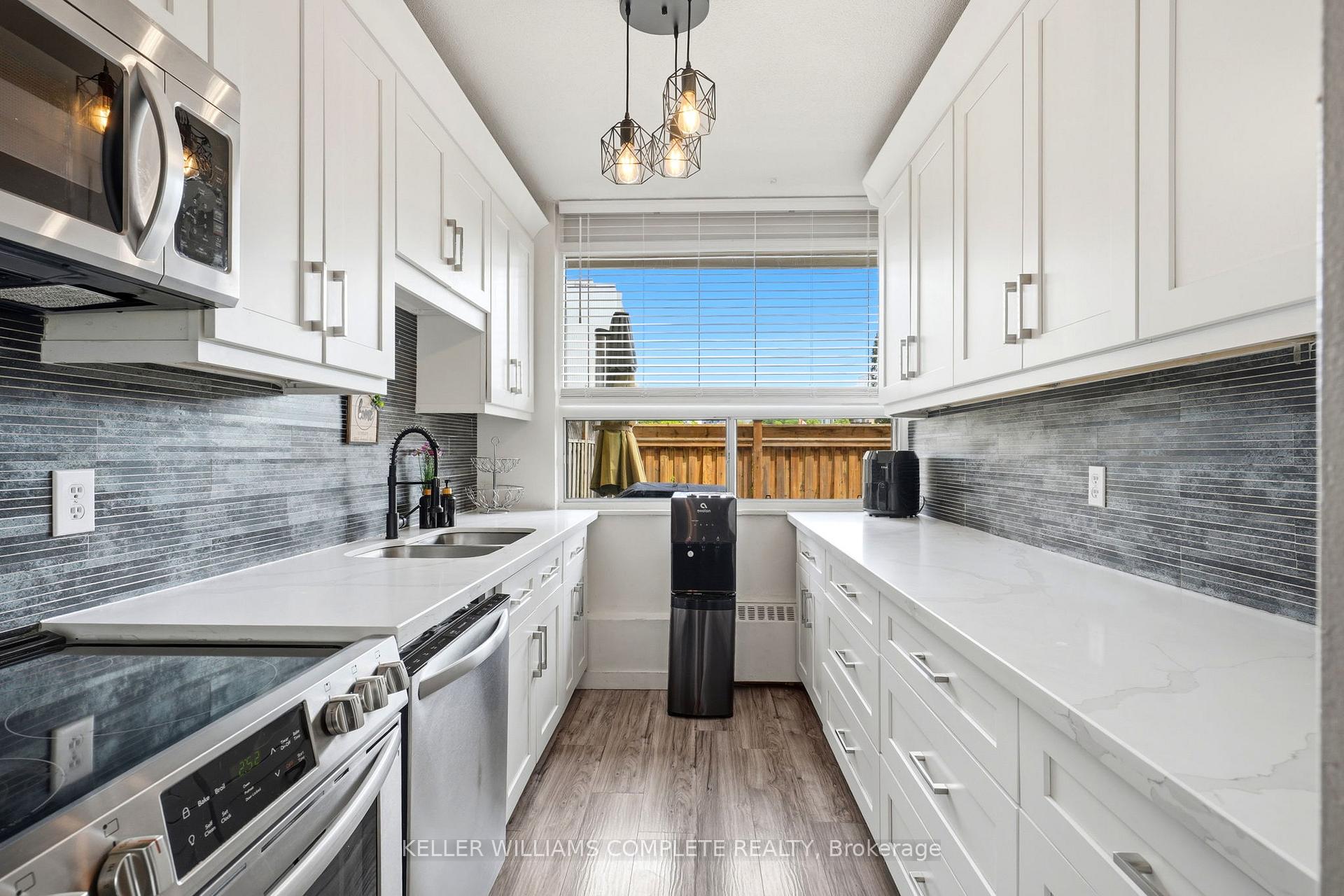 Photo 18 of Unit 17, 15 Nicklaus Drive, Hamilton, Vincent — HOMEH