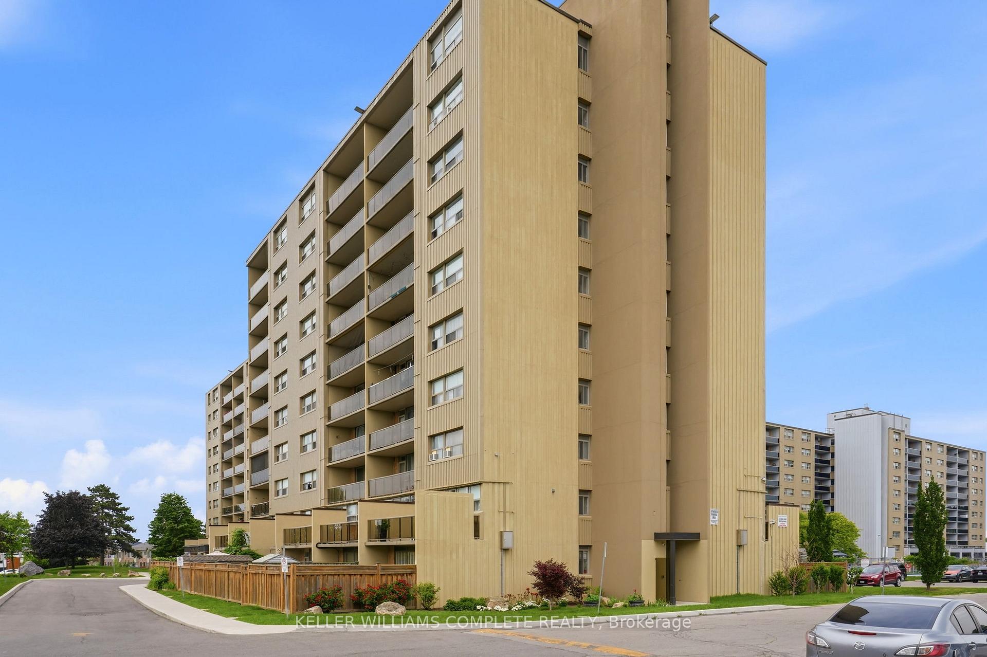 Photo 37 of Unit 17, 15 Nicklaus Drive, Hamilton, Vincent — HOMEH