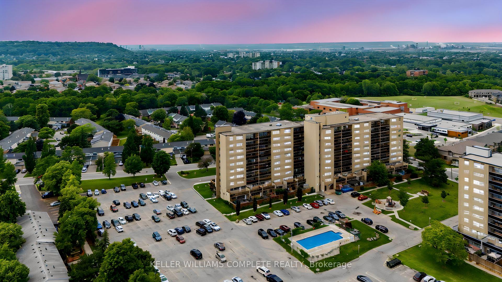 Photo 38 of Unit 17, 15 Nicklaus Drive, Hamilton, Vincent — HOMEH