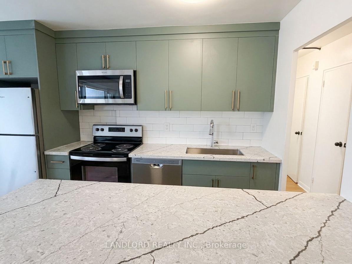 Photo 6 of Unit 204, 420 Eglinton Avenue E, Toronto, Mount Pleasant East — HOMEH