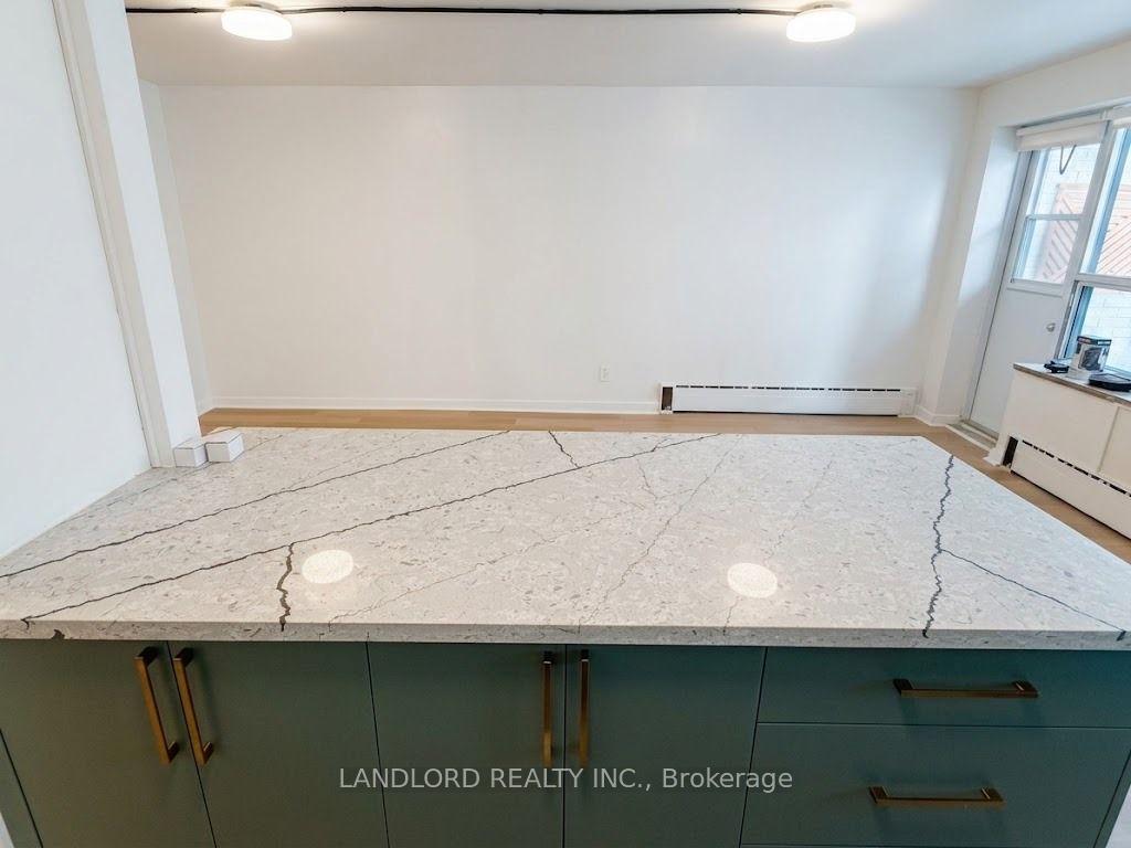 Photo 7 of Unit 204, 420 Eglinton Avenue E, Toronto, Mount Pleasant East — HOMEH