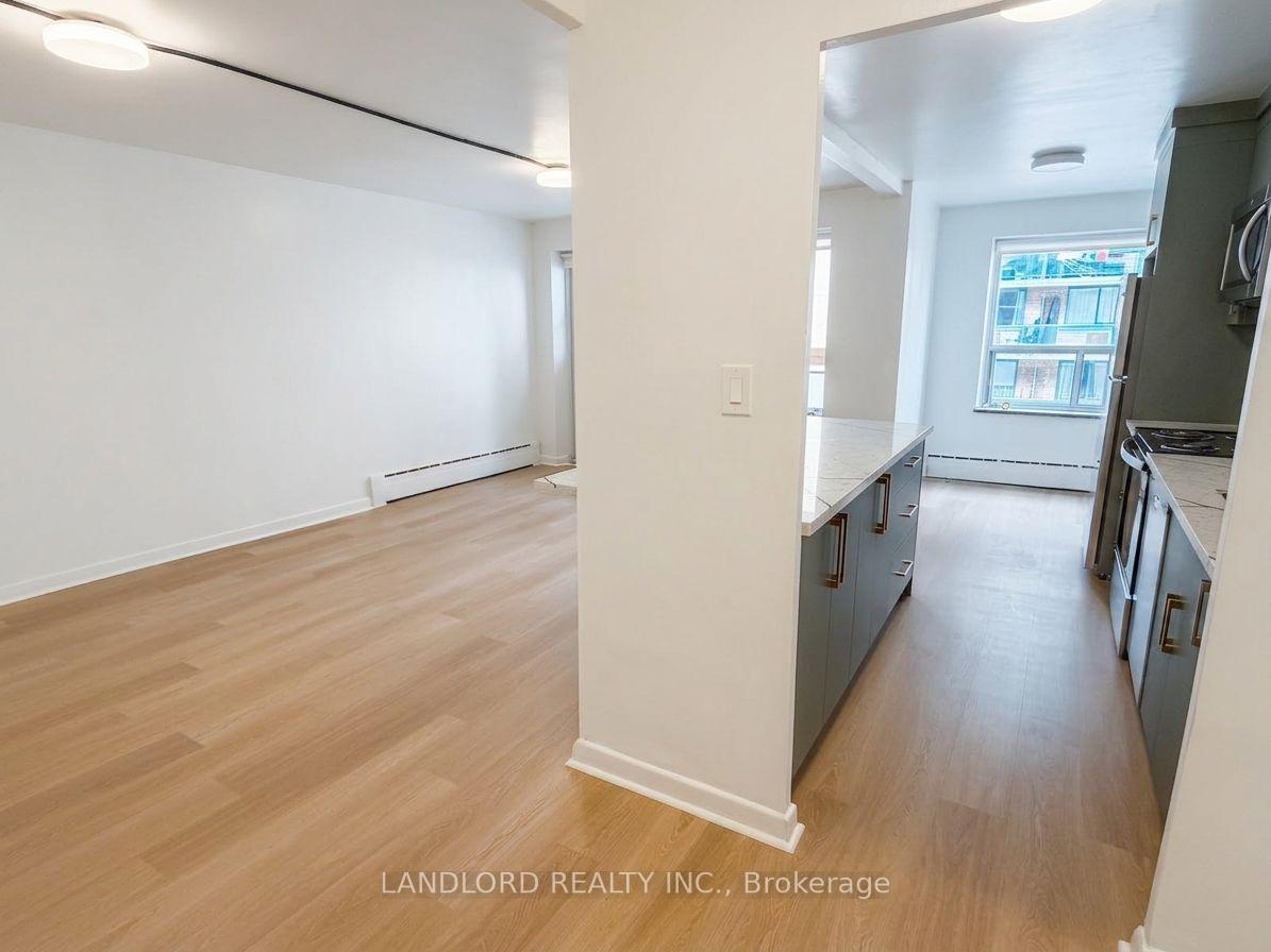 Photo 8 of Unit 204, 420 Eglinton Avenue E, Toronto, Mount Pleasant East — HOMEH