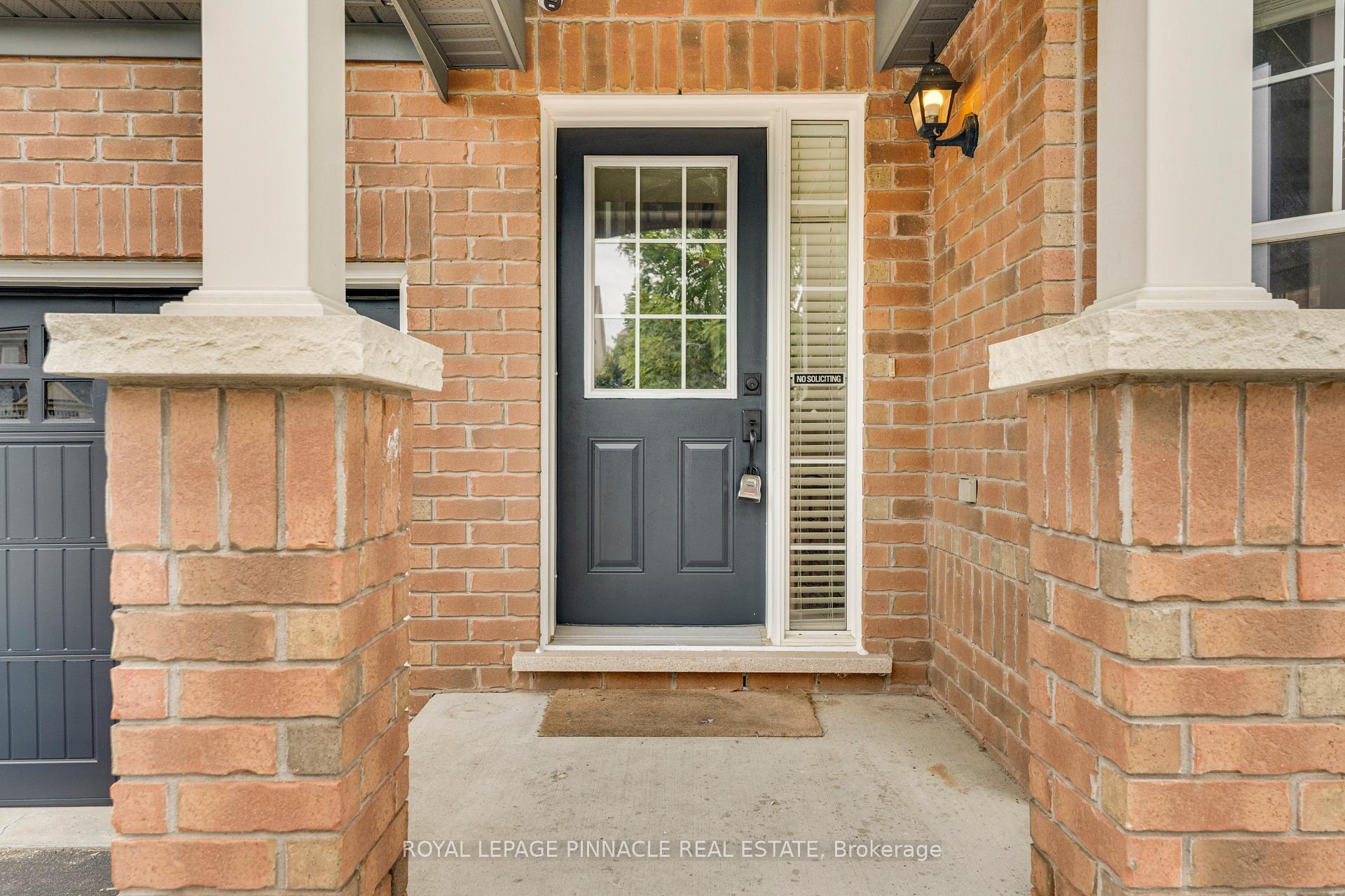 Photo 11 of 135 Baldwin Drive, Cambridge, Silver Heights — HOMEH