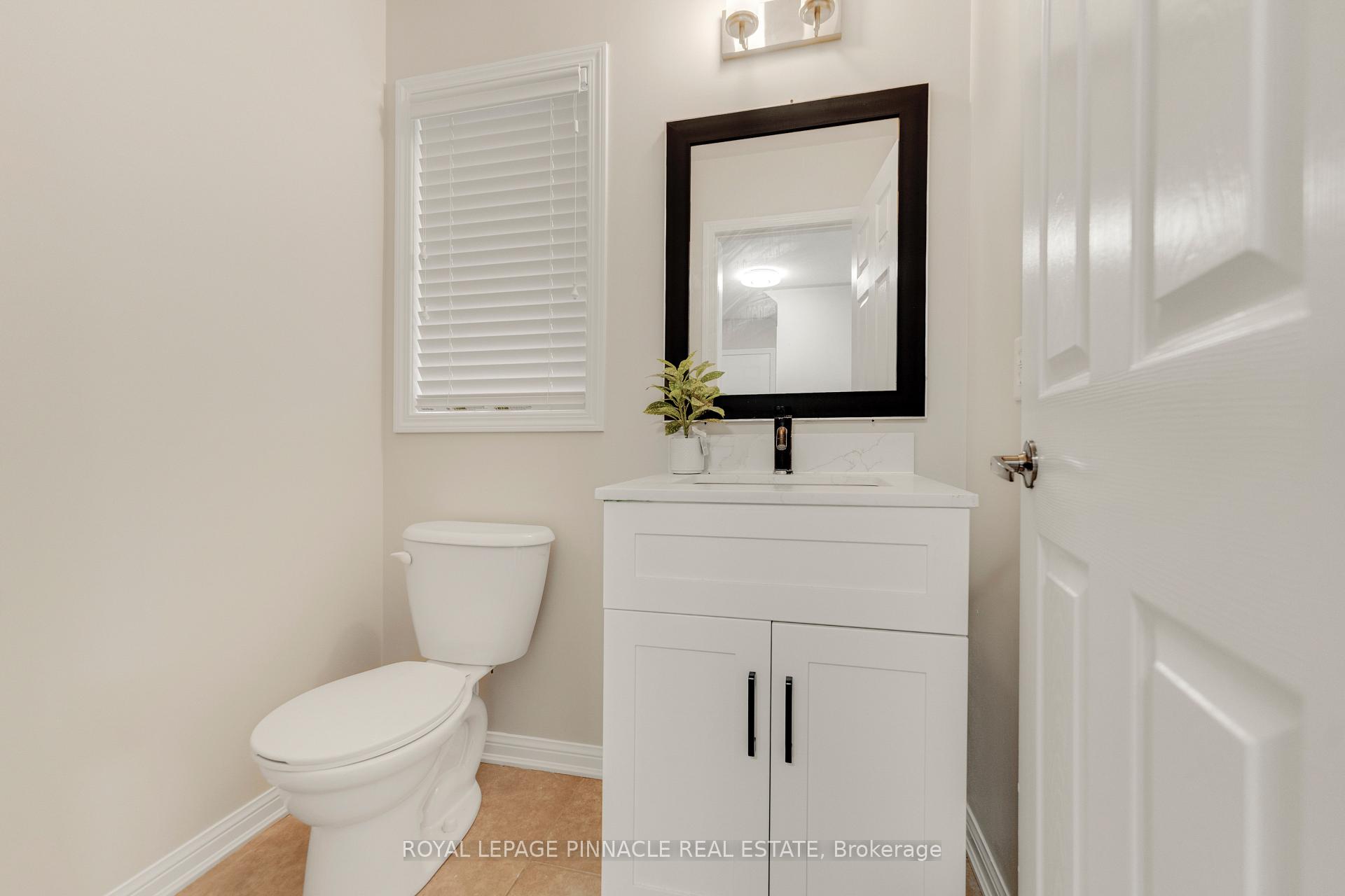 Photo 26 of 135 Baldwin Drive, Cambridge, Silver Heights — HOMEH