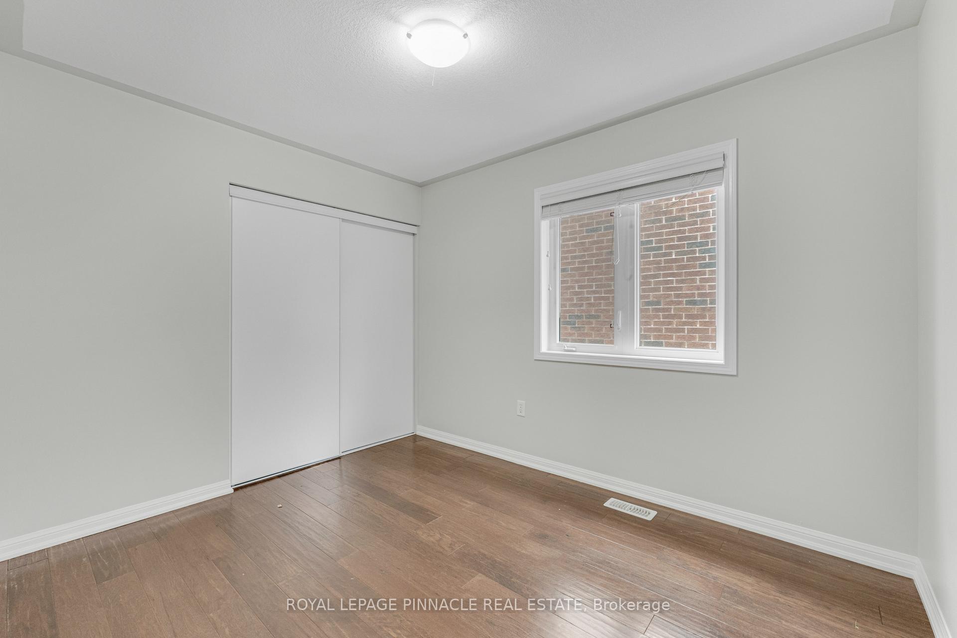 Photo 37 of 135 Baldwin Drive, Cambridge, Silver Heights — HOMEH
