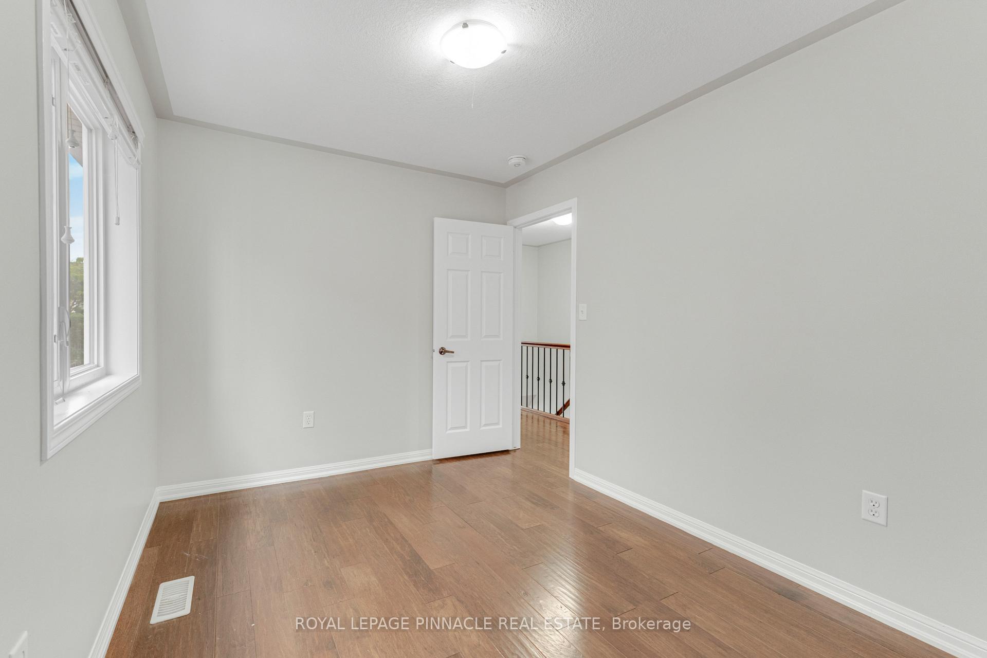 Photo 38 of 135 Baldwin Drive, Cambridge, Silver Heights — HOMEH
