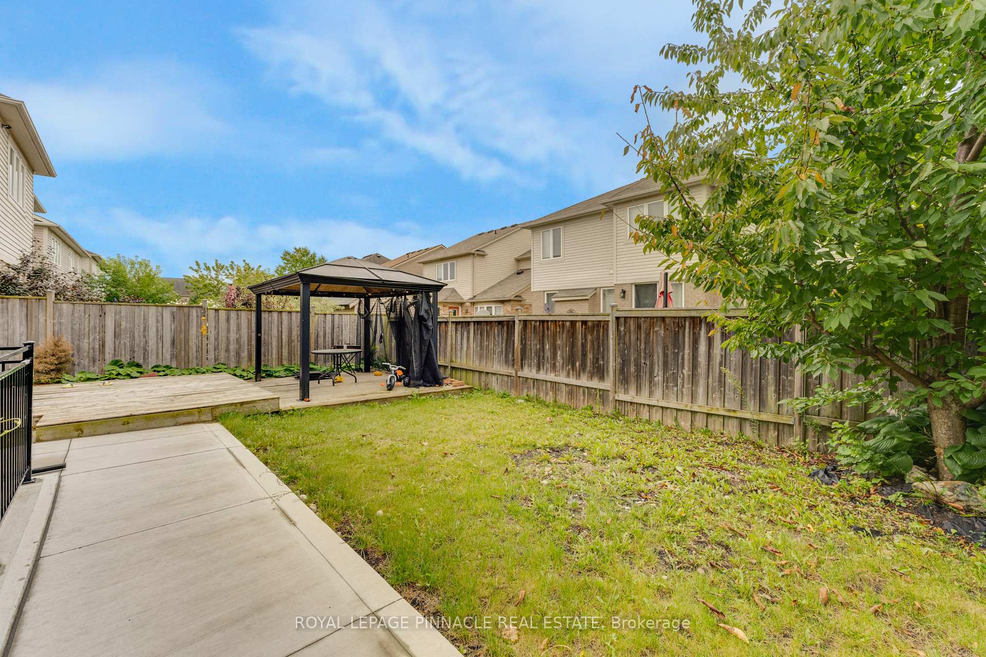 Photo 46 of 135 Baldwin Drive, Cambridge, Silver Heights — HOMEH