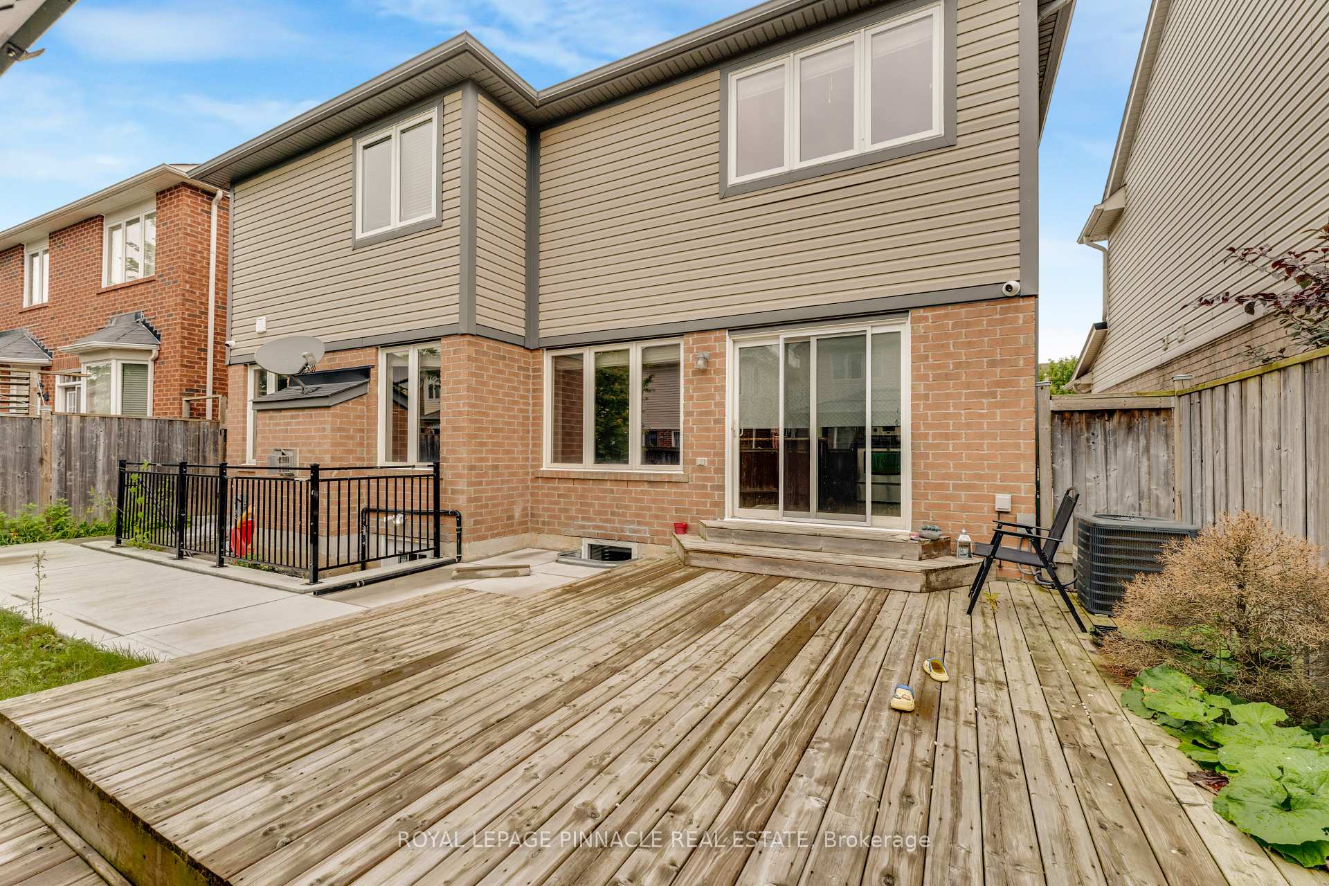 Photo 47 of 135 Baldwin Drive, Cambridge, Silver Heights — HOMEH
