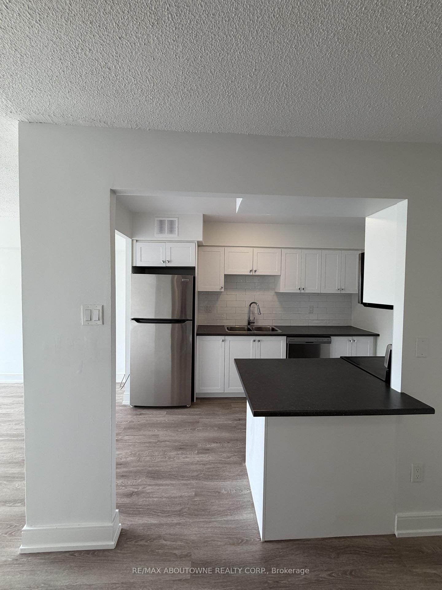 Photo 9 of Unit 202, 145 Wellington Street W, Aurora, Aurora Village — HOMEH