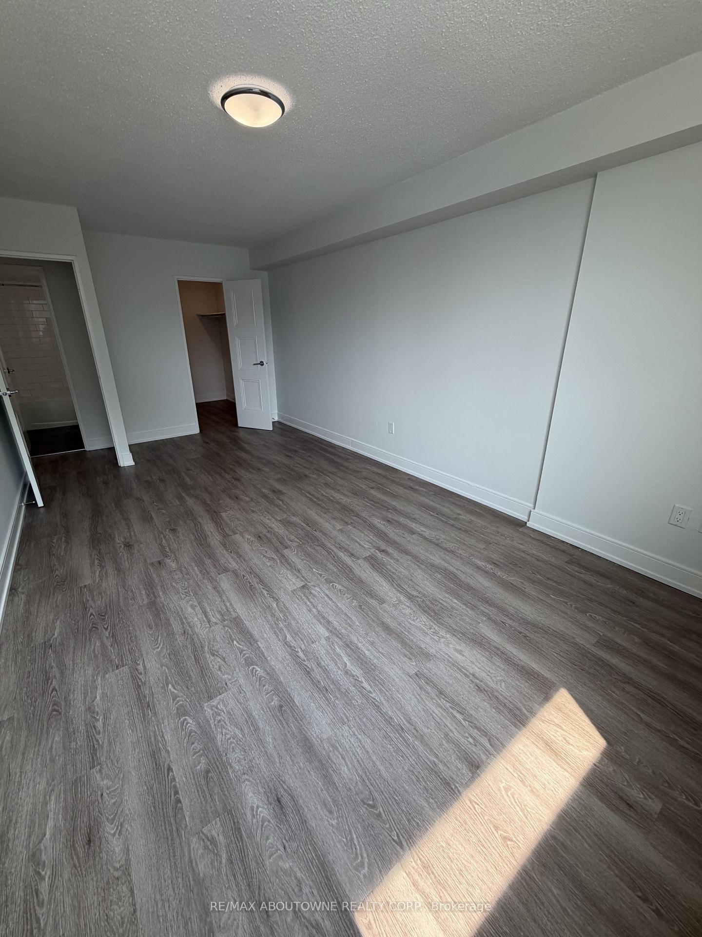 Photo 18 of Unit 202, 145 Wellington Street W, Aurora, Aurora Village — HOMEH