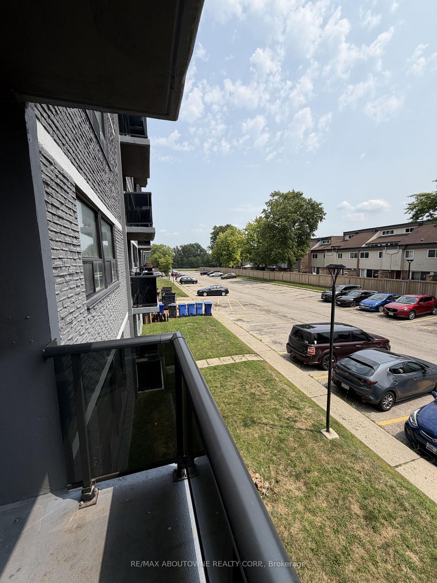 Photo 21 of Unit 202, 145 Wellington Street W, Aurora, Aurora Village — HOMEH