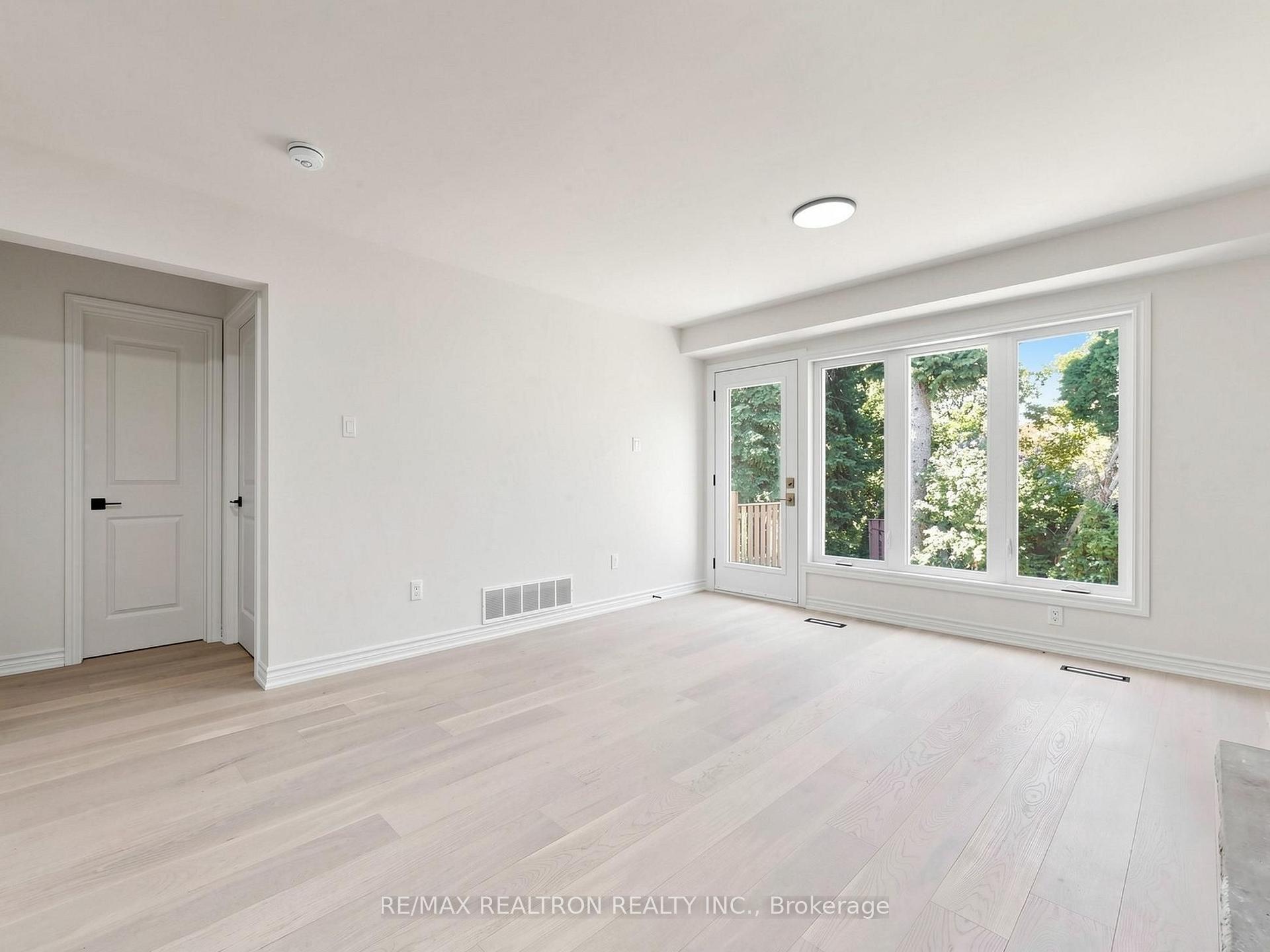 Photo 26 of 20 Harnworth Drive, North York, Hillcrest Village — HOMEH