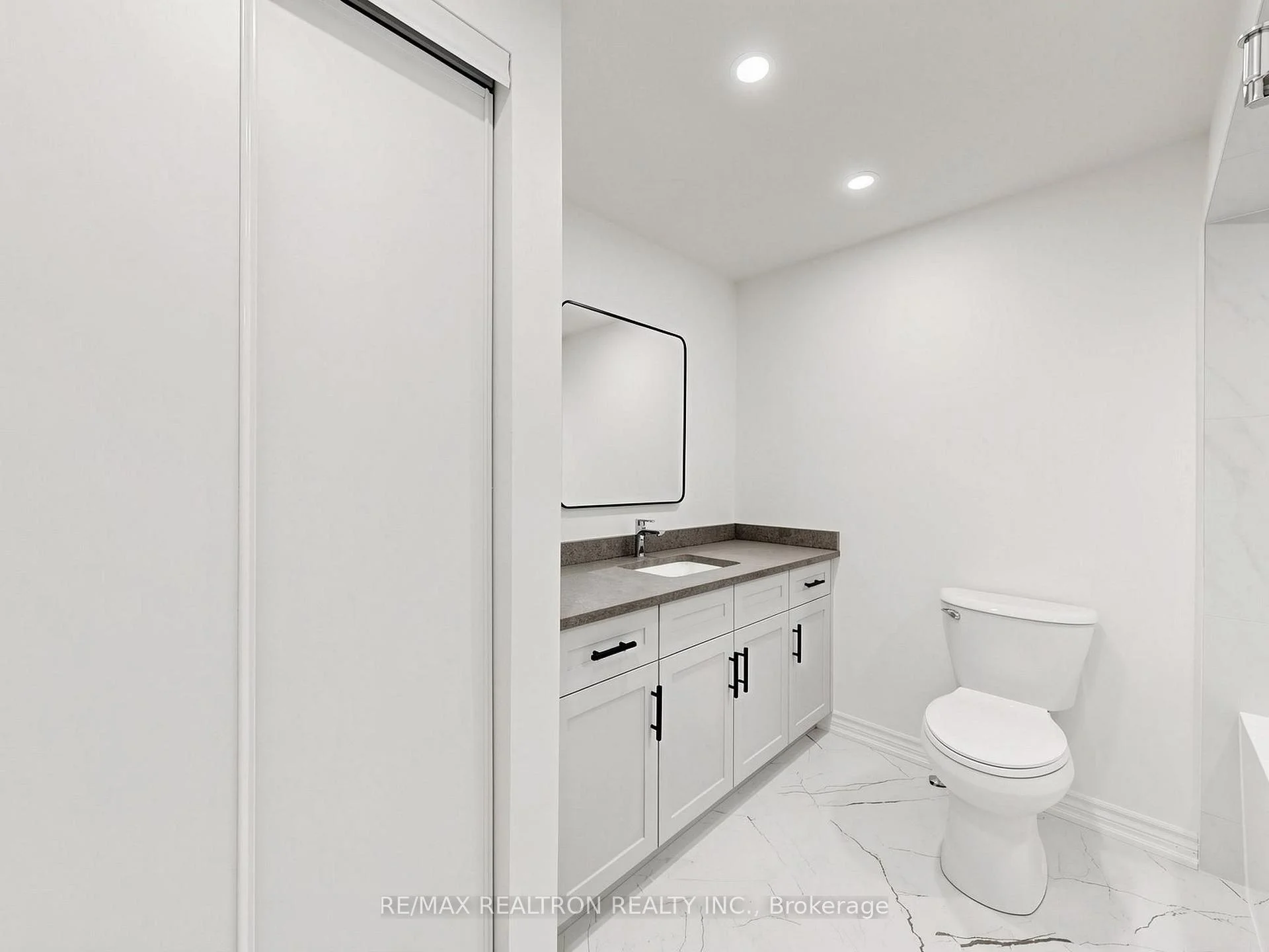 Photo 23 of 20 Harnworth Drive, North York, Hillcrest Village — HOMEH