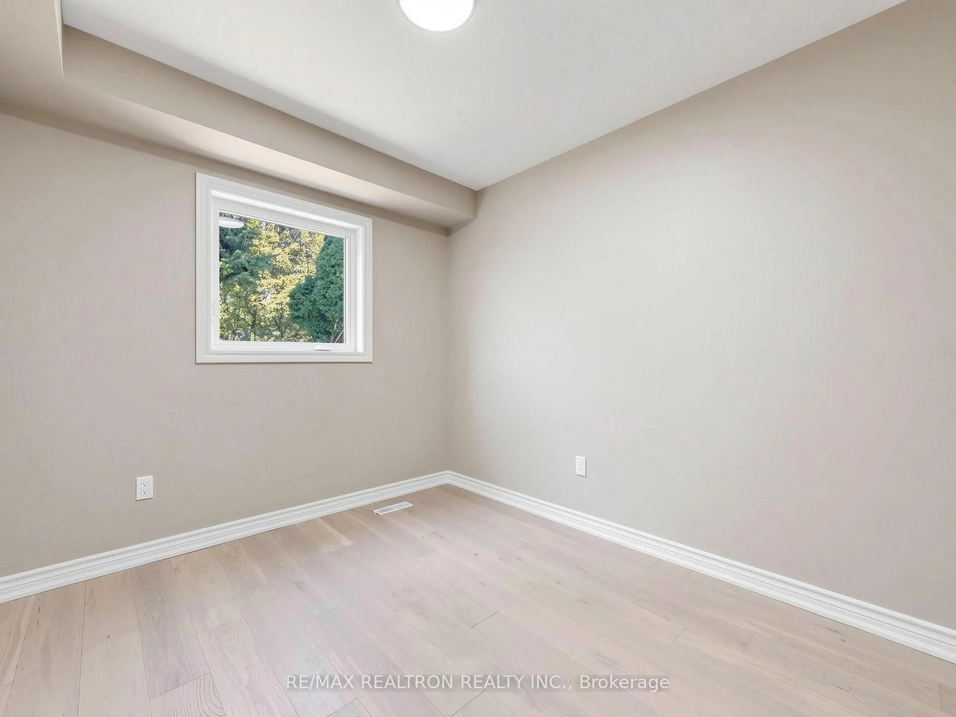 Photo 29 of 20 Harnworth Drive, North York, Hillcrest Village — HOMEH