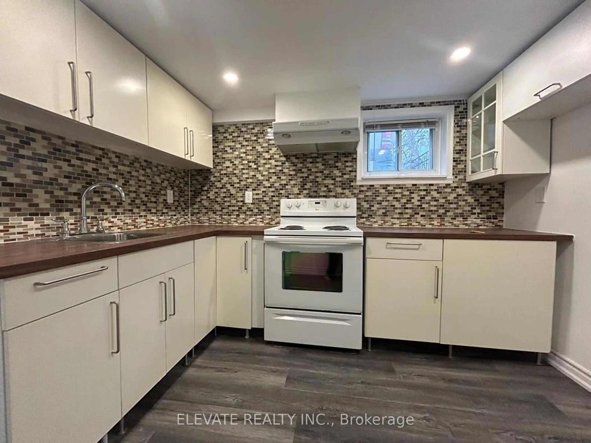 Photo 2 of Unit B, 5 Hollydene Road, Scarborough, Clairlea-Birchmount — HOMEH