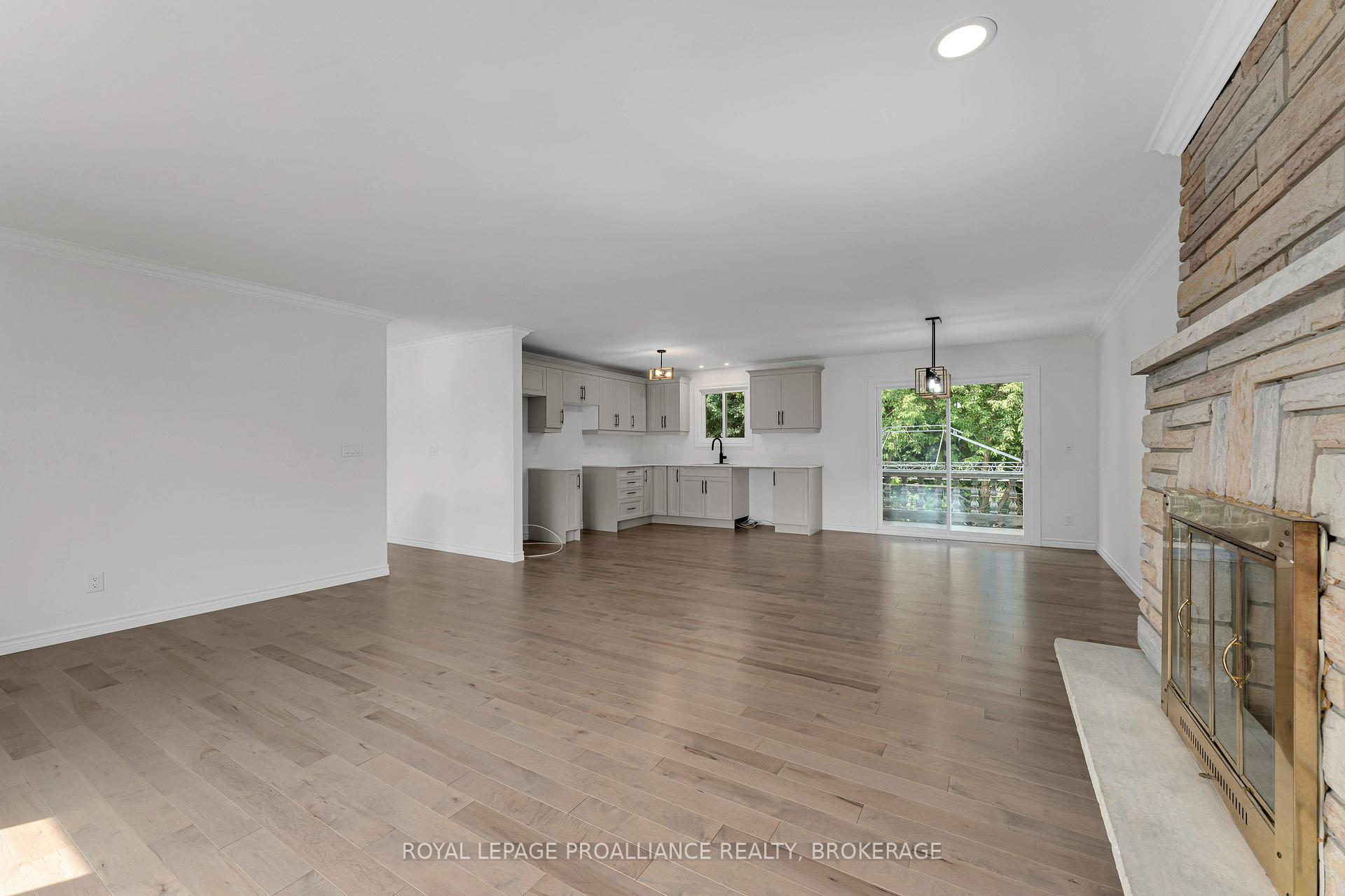 Photo 11 of 14 Baker Street, Kingston, Rideau — HOMEH