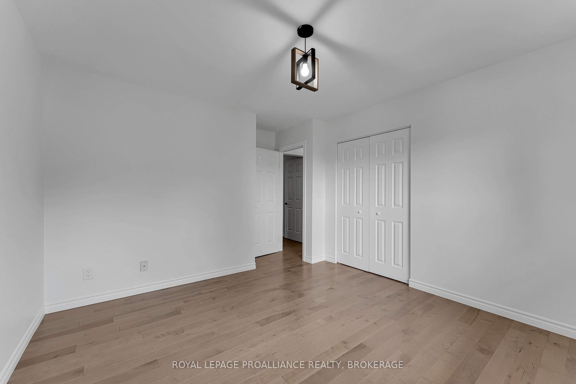 Photo 23 of 14 Baker Street, Kingston, Rideau — HOMEH