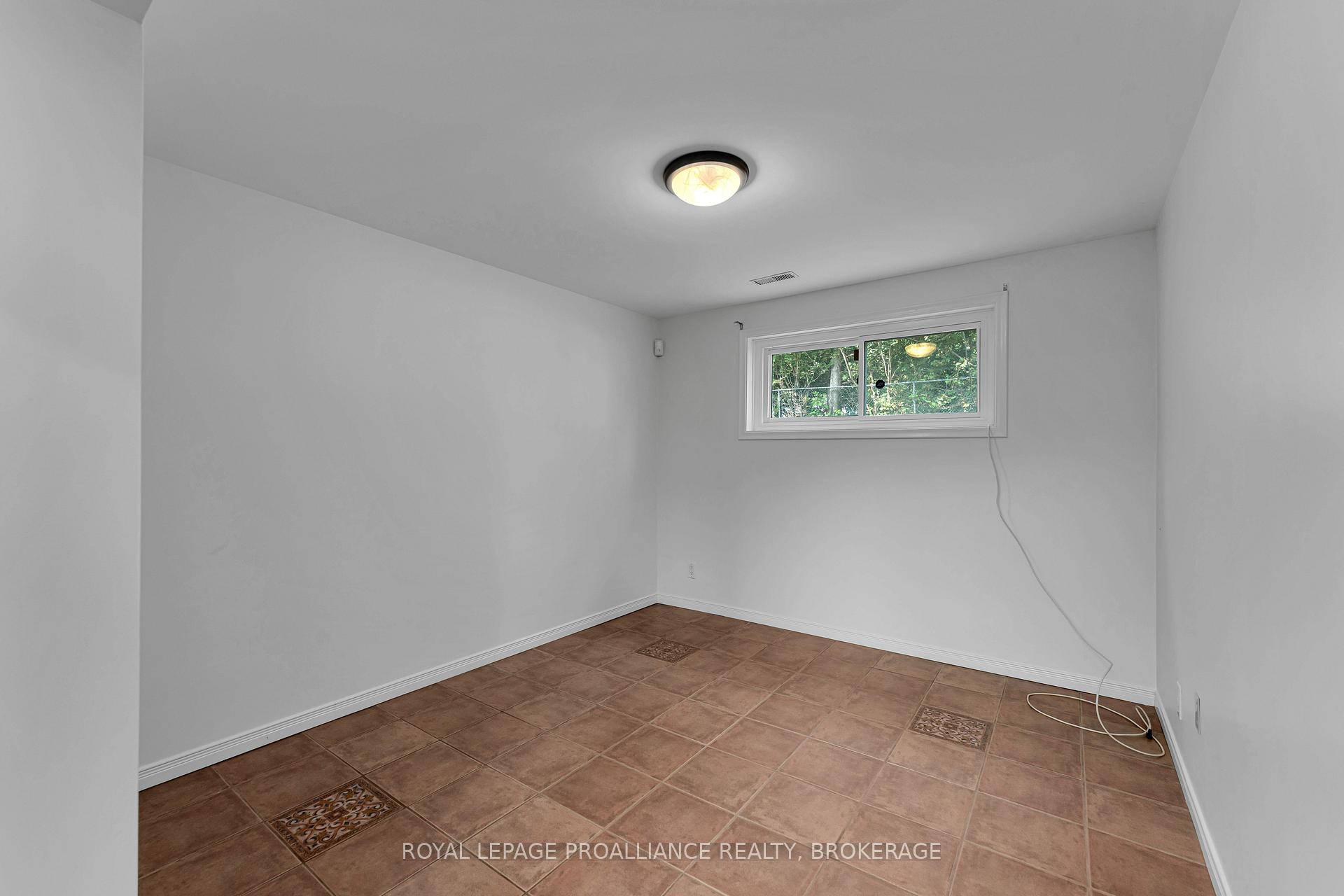 Photo 27 of 14 Baker Street, Kingston, Rideau — HOMEH
