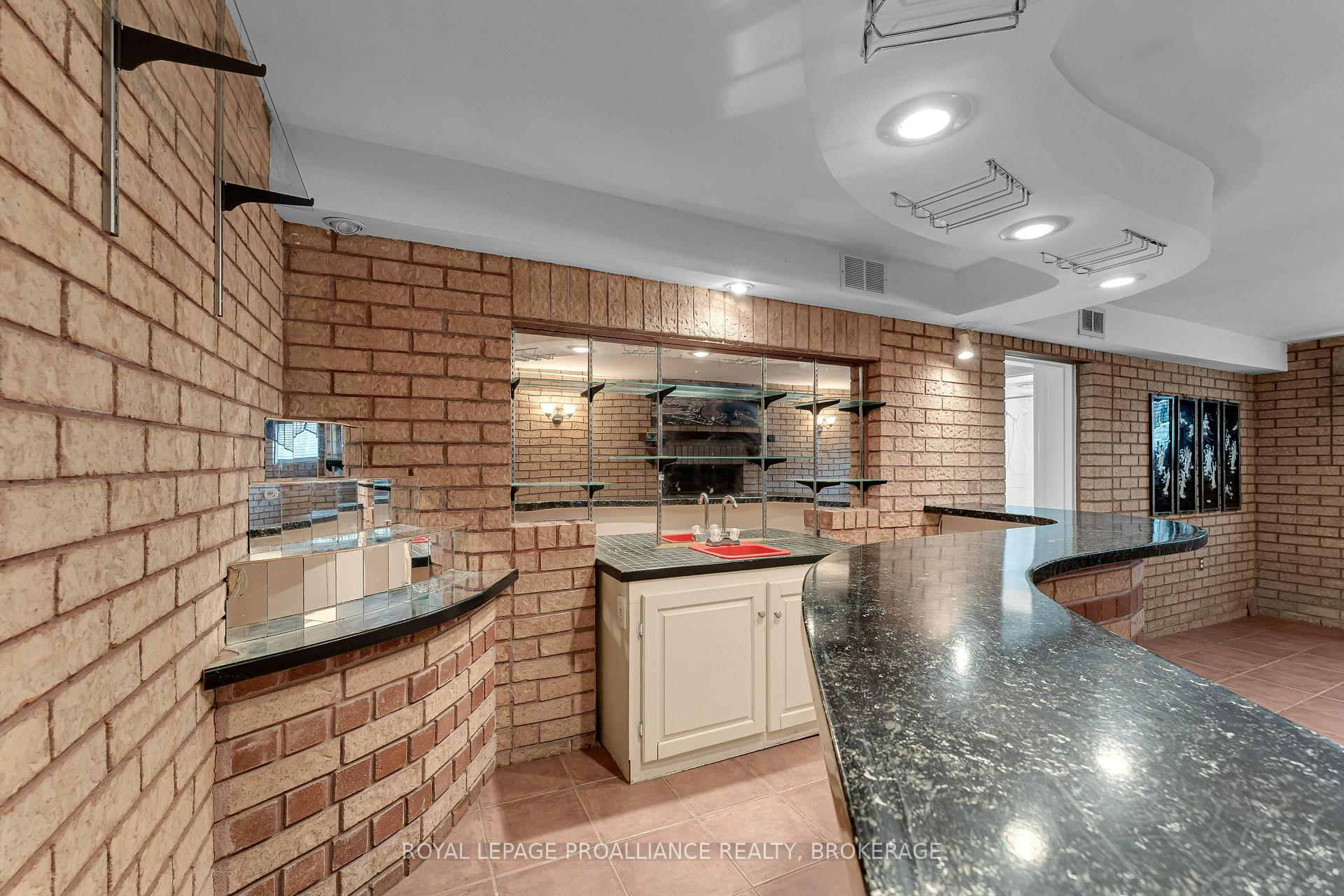 Photo 39 of 14 Baker Street, Kingston, Rideau — HOMEH