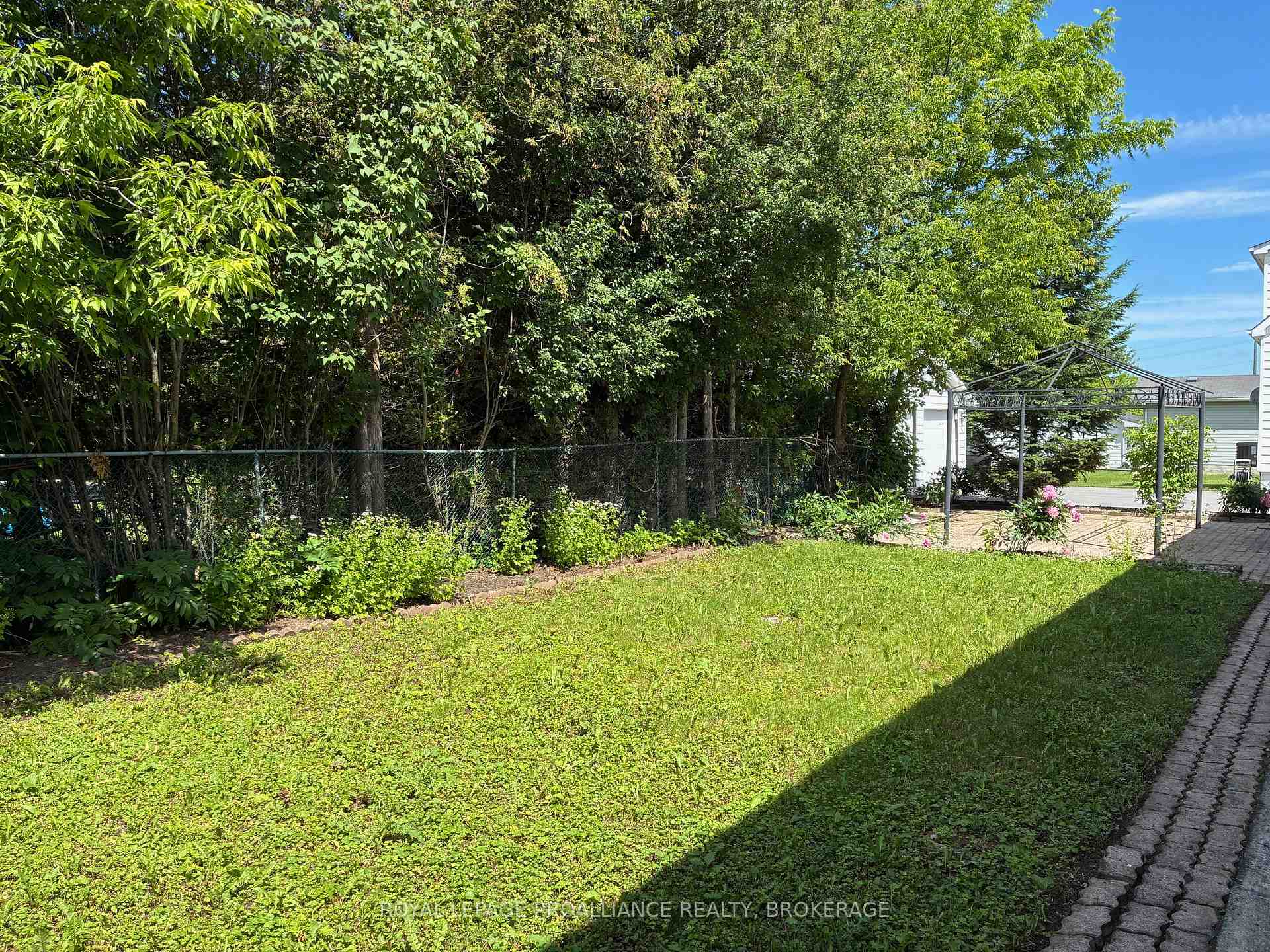 Photo 41 of 14 Baker Street, Kingston, Rideau — HOMEH