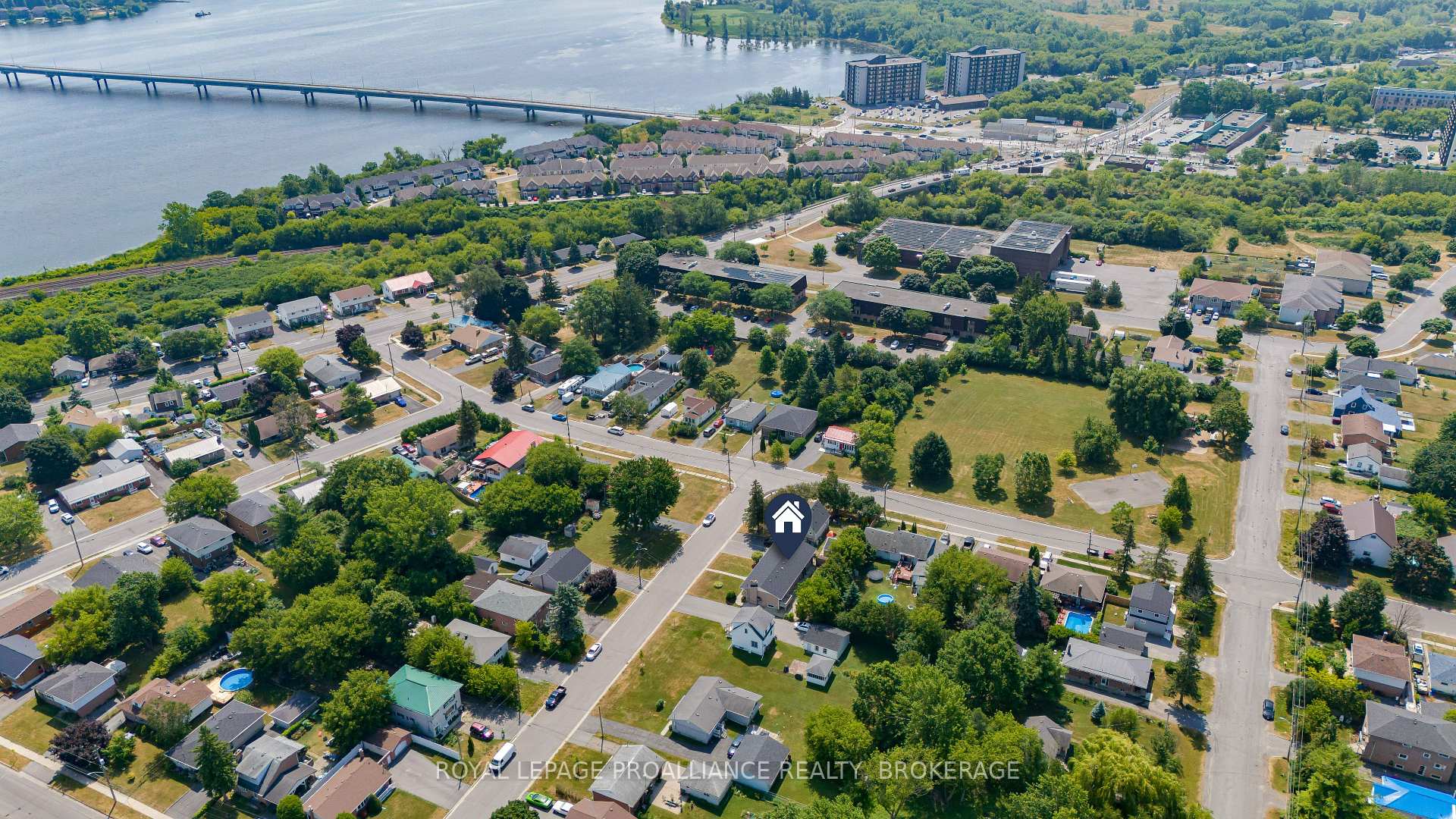 Photo 46 of 14 Baker Street, Kingston, Rideau — HOMEH