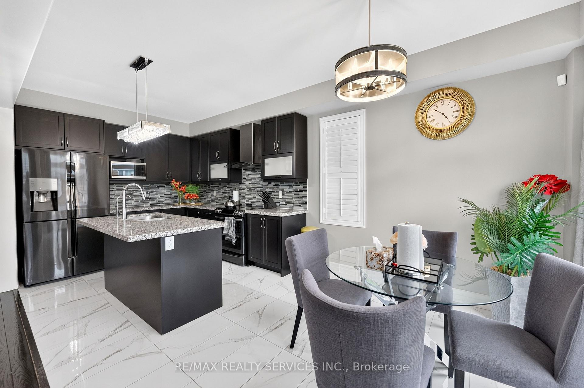 Photo 15 of 484 Greenwood Drive, Essa, Angus — HOMEH