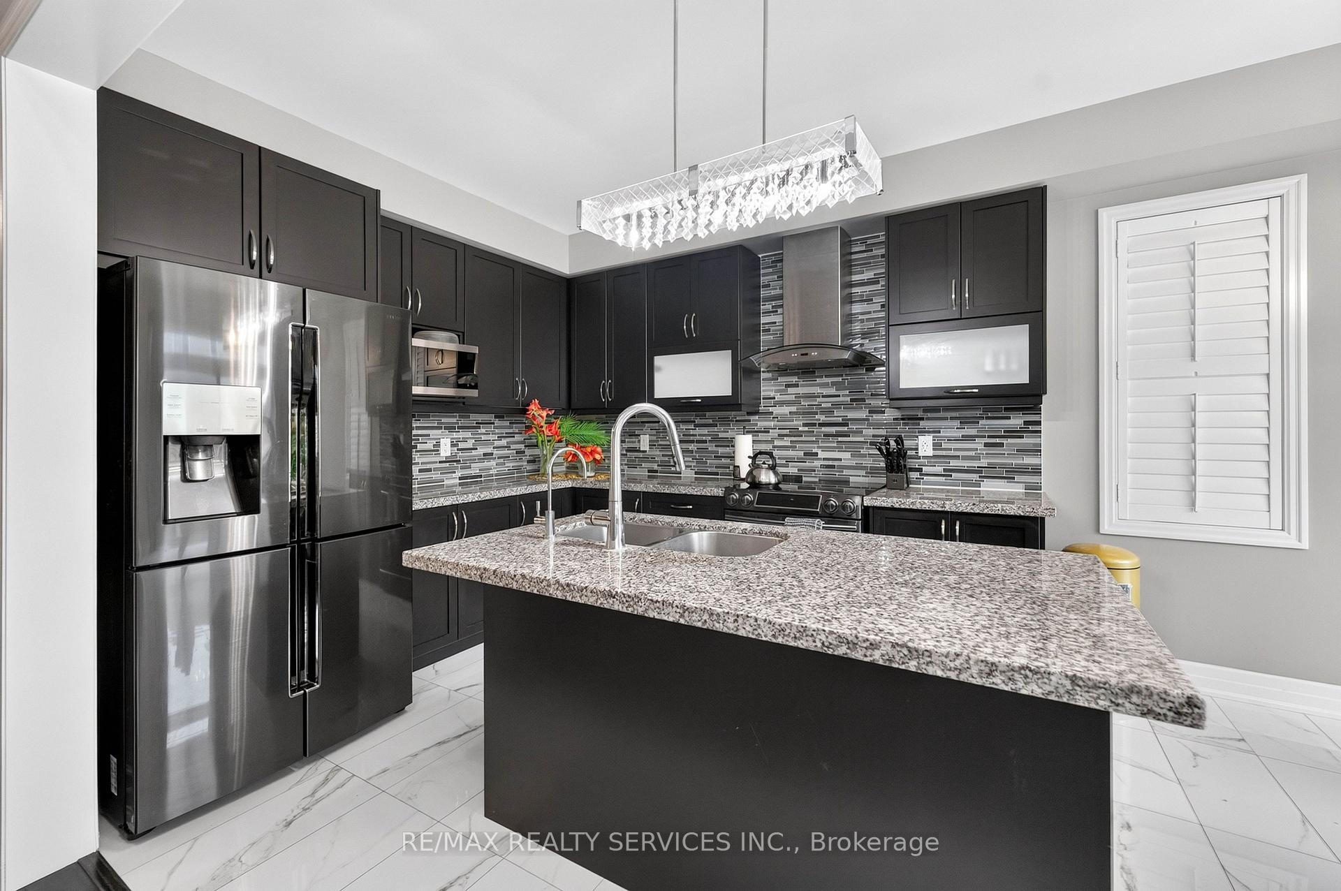 Photo 18 of 484 Greenwood Drive, Essa, Angus — HOMEH