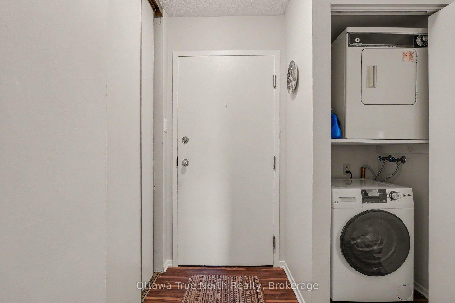 Photo 3 of Unit 218, 212 Viewmount Drive, Ottawa, Borden Farm/Stewart Farm/Carleton Heights/Parkwood Hills — HOMEH