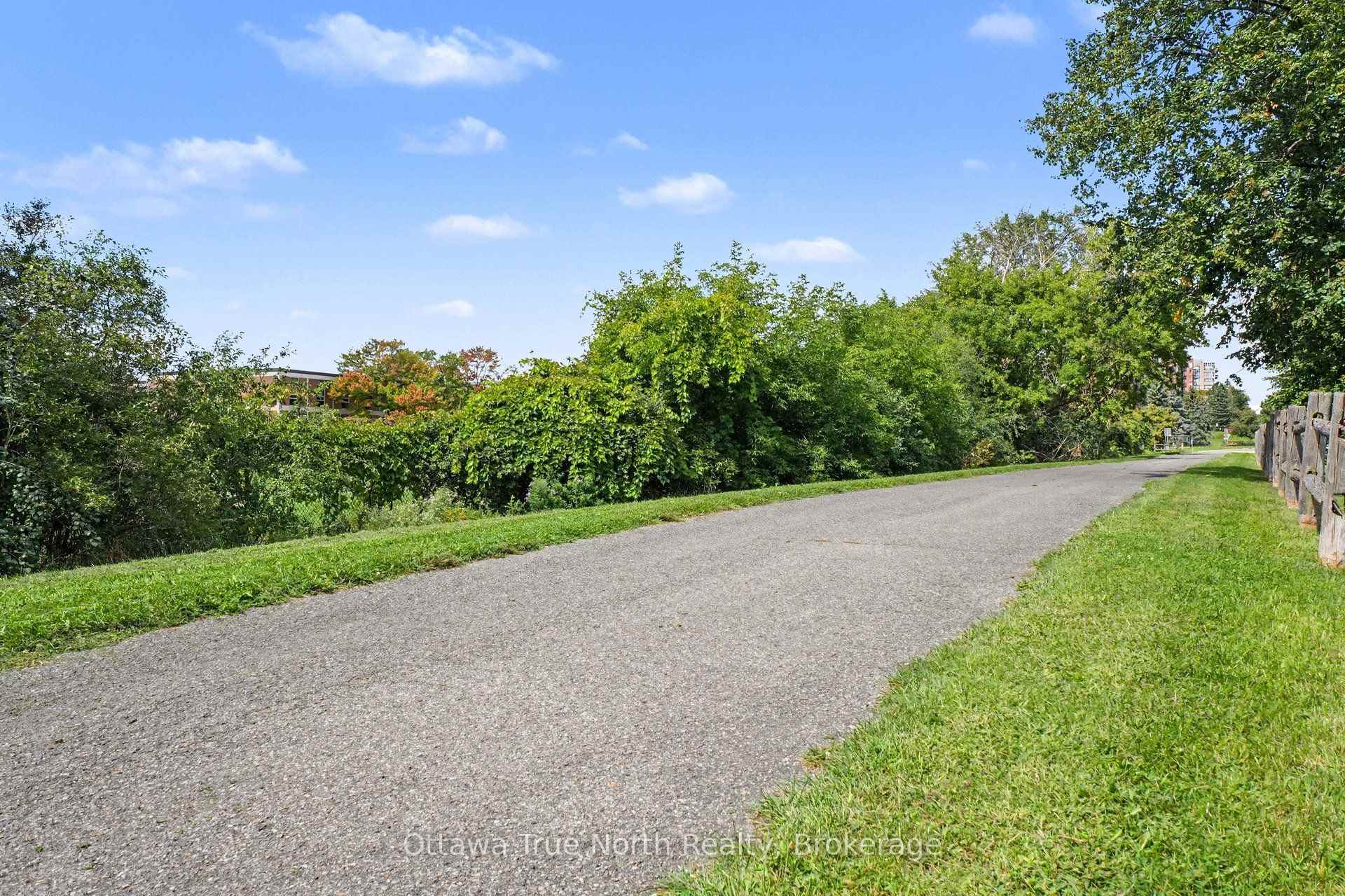 Photo 12 of Unit 218, 212 Viewmount Drive, Ottawa, Borden Farm/Stewart Farm/Carleton Heights/Parkwood Hills — HOMEH