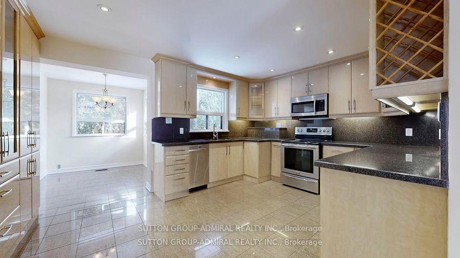 Photo 14 of Unit Upper, 129 Crestwood Road, Vaughan, Crestwood-Springfarm-Yorkhill — HOMEH