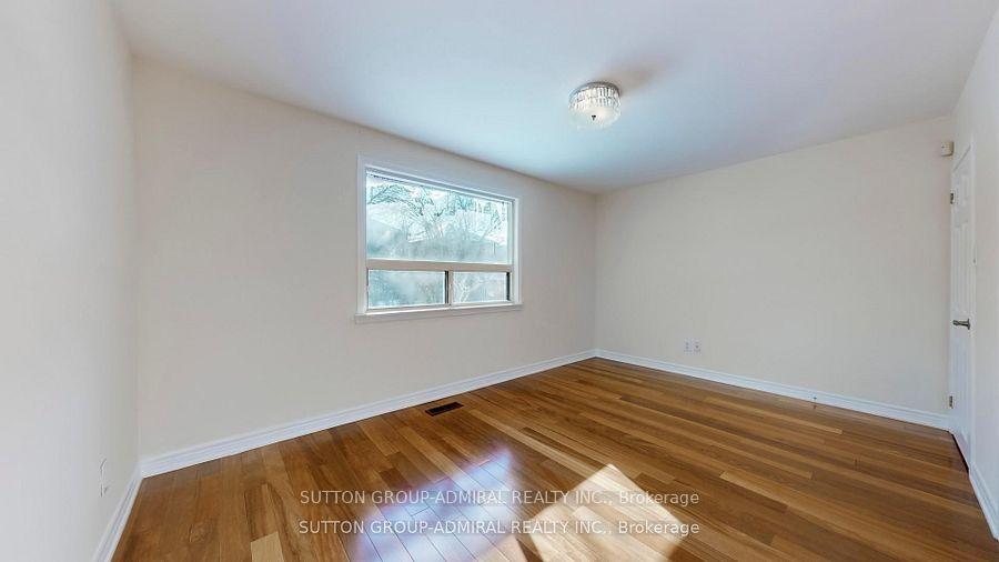 Photo 19 of Unit Upper, 129 Crestwood Road, Vaughan, Crestwood-Springfarm-Yorkhill — HOMEH