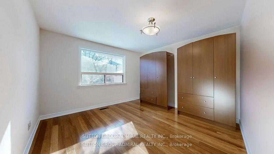 Photo 23 of Unit Upper, 129 Crestwood Road, Vaughan, Crestwood-Springfarm-Yorkhill — HOMEH