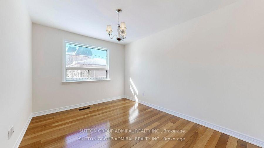 Photo 25 of Unit Upper, 129 Crestwood Road, Vaughan, Crestwood-Springfarm-Yorkhill — HOMEH