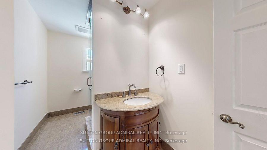 Photo 27 of Unit Upper, 129 Crestwood Road, Vaughan, Crestwood-Springfarm-Yorkhill — HOMEH