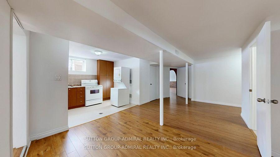 Photo 30 of Unit Upper, 129 Crestwood Road, Vaughan, Crestwood-Springfarm-Yorkhill — HOMEH