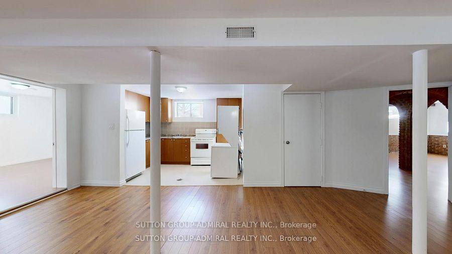Photo 31 of Unit Upper, 129 Crestwood Road, Vaughan, Crestwood-Springfarm-Yorkhill — HOMEH