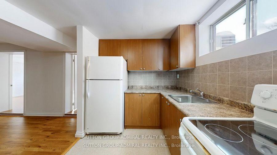 Photo 33 of Unit Upper, 129 Crestwood Road, Vaughan, Crestwood-Springfarm-Yorkhill — HOMEH