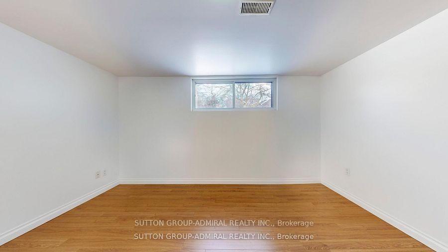 Photo 38 of Unit Upper, 129 Crestwood Road, Vaughan, Crestwood-Springfarm-Yorkhill — HOMEH