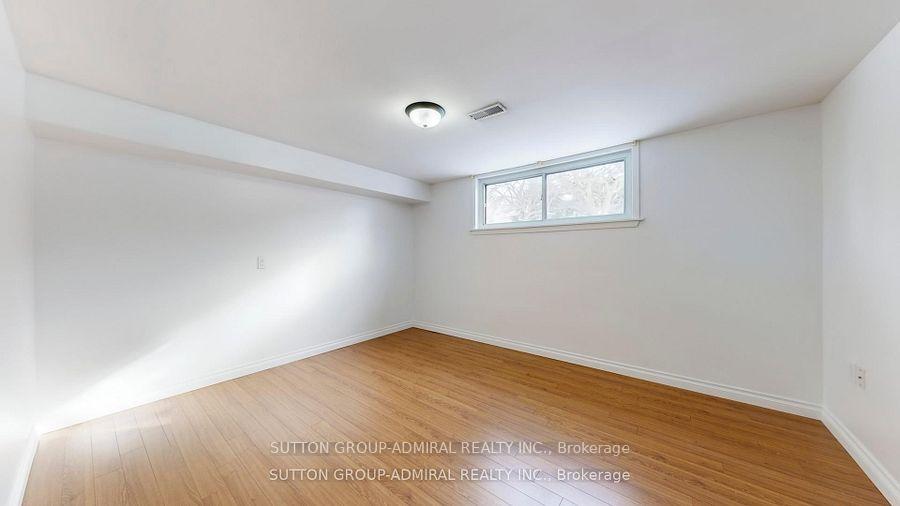 Photo 39 of Unit Upper, 129 Crestwood Road, Vaughan, Crestwood-Springfarm-Yorkhill — HOMEH