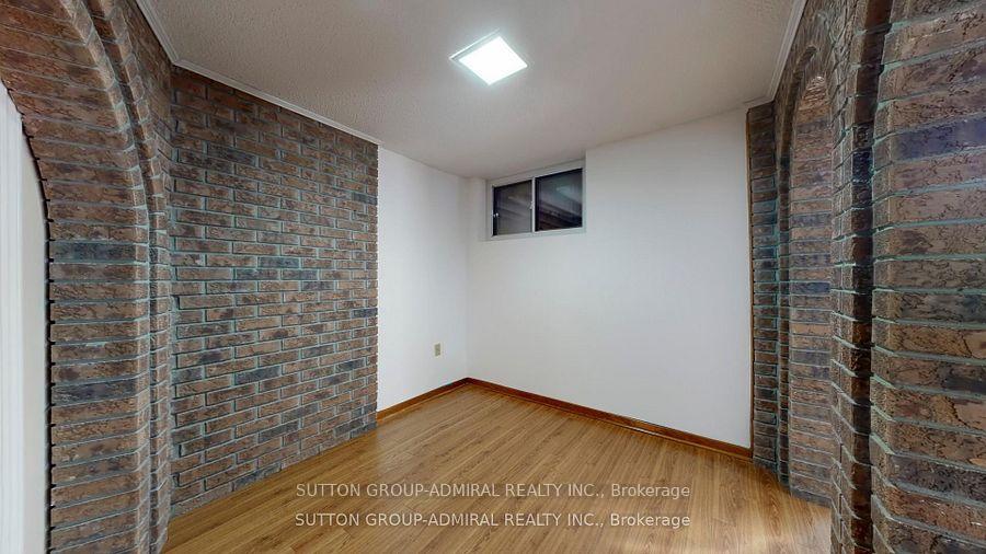 Photo 40 of Unit Upper, 129 Crestwood Road, Vaughan, Crestwood-Springfarm-Yorkhill — HOMEH