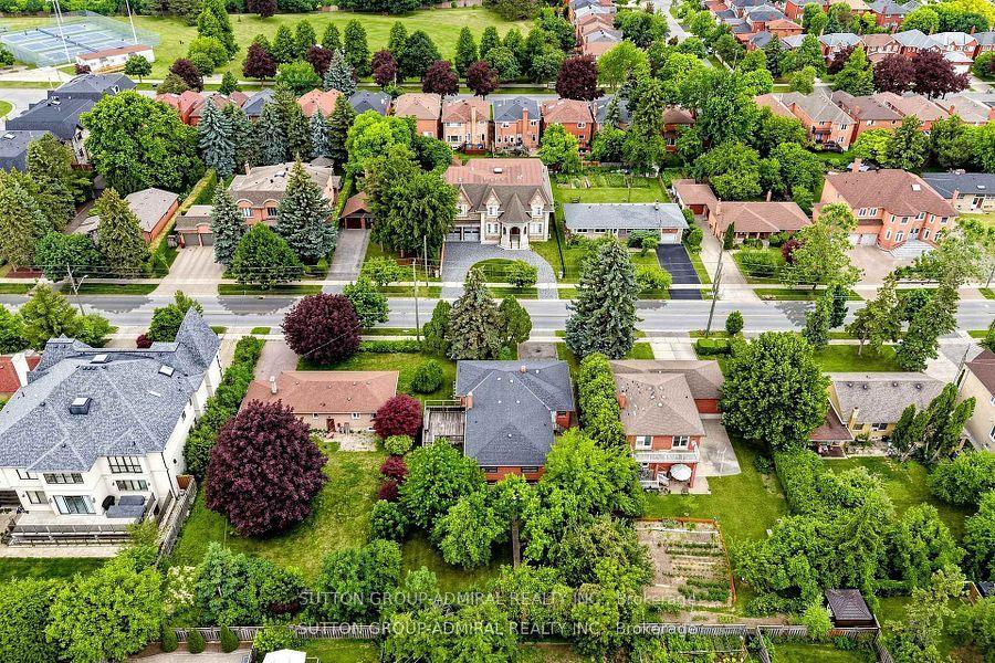 Photo 47 of Unit Upper, 129 Crestwood Road, Vaughan, Crestwood-Springfarm-Yorkhill — HOMEH