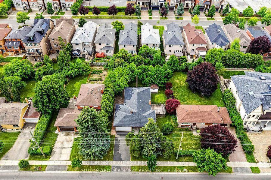 Photo 48 of Unit Upper, 129 Crestwood Road, Vaughan, Crestwood-Springfarm-Yorkhill — HOMEH
