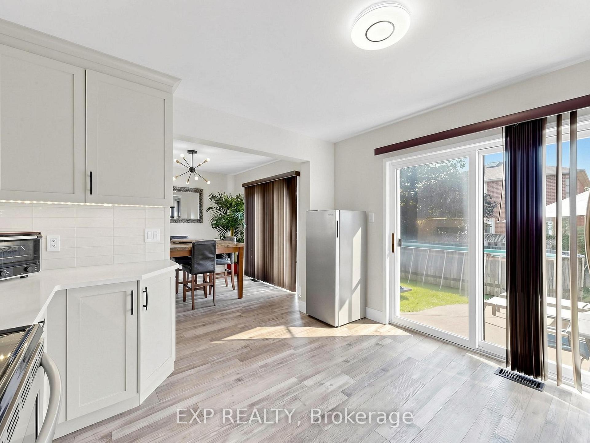Photo 11 of 6 Booth Lane, Barrie, Painswick South — HOMEH